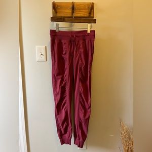 Lululemon Dance Studio Mid-Rise Jogger Full Length